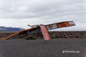 What remains of the bridge destroyed by the flood cooler of 1996 - Iceland