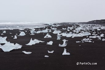 Remains of icebergs at Jkulsrln - Iceland