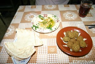 Arabic bread, falafel and houmous - Jordan
