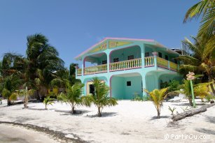 Accomodation at "Barefoot Beach Belize" on Caye Caulker - Belize