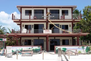 Accomodation at "Popeye's Beach Resort" on Caye Caulker - Belize