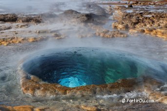 Strokkur on the site of Geysir - Iceland