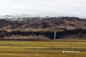 Waterfall Seljalandsfoss - Iceland