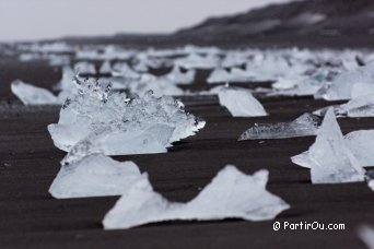 Remains of icebergs at Jkulsrln - Iceland