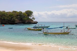 Mushroom Beach at Nusa Lembongan - Indonesia