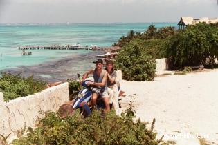 in Mexico, Mujeres Island